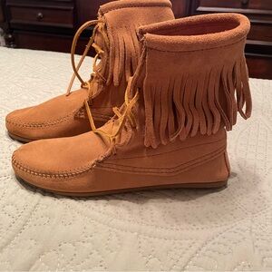 Minnetonka suede ankle boot moccasins women’s size 7